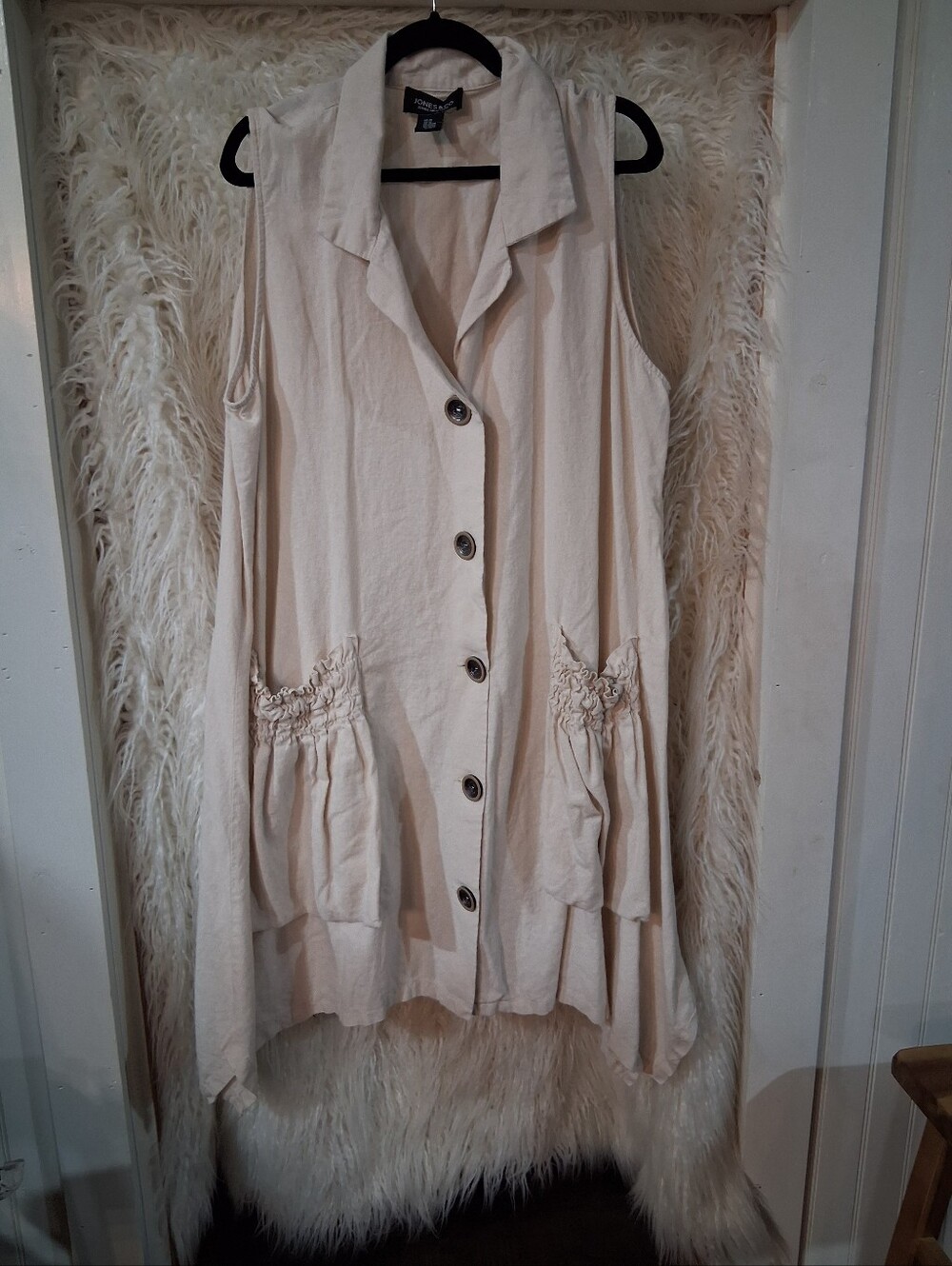 Cream Button-Front Sleeveless Tunic Vest DRESS